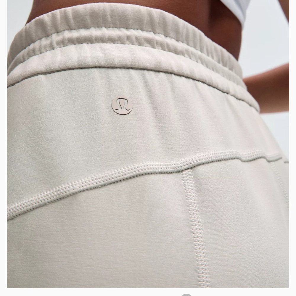 Lululemon Cream High-Waisted Leggings